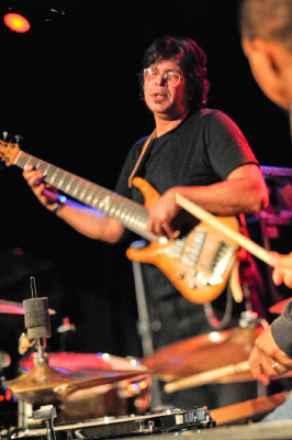 yellowjackets059