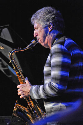 yellowjackets076